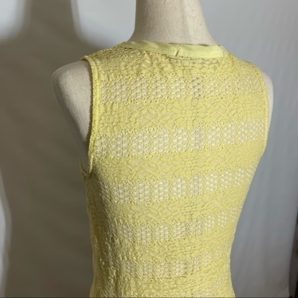 Chloe K • Yellow Floral Lace Tie Front Tank Top XS ASO Beth Greene - Picture 5 of 7